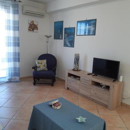 A Casa Di Loretta Daire Terrasini Dış mekan fotoğraf