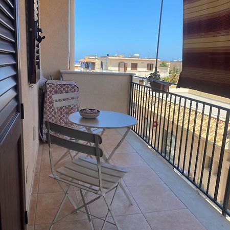 A Casa Di Loretta Daire Terrasini Dış mekan fotoğraf