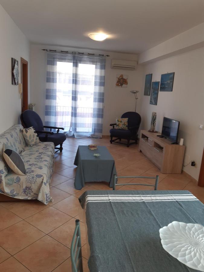 A Casa Di Loretta Daire Terrasini Dış mekan fotoğraf