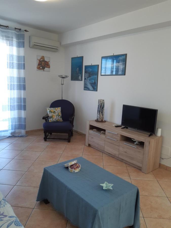 A Casa Di Loretta Daire Terrasini Dış mekan fotoğraf