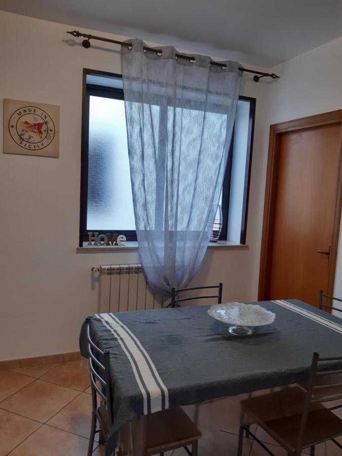 A Casa Di Loretta Daire Terrasini Dış mekan fotoğraf