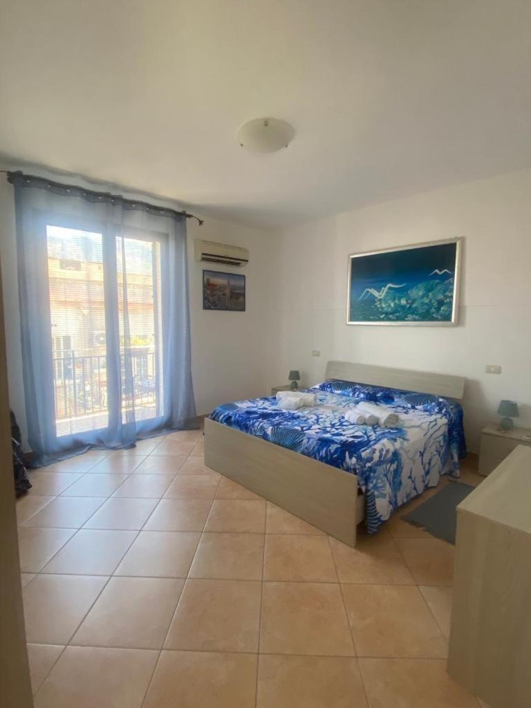 A Casa Di Loretta Daire Terrasini Dış mekan fotoğraf